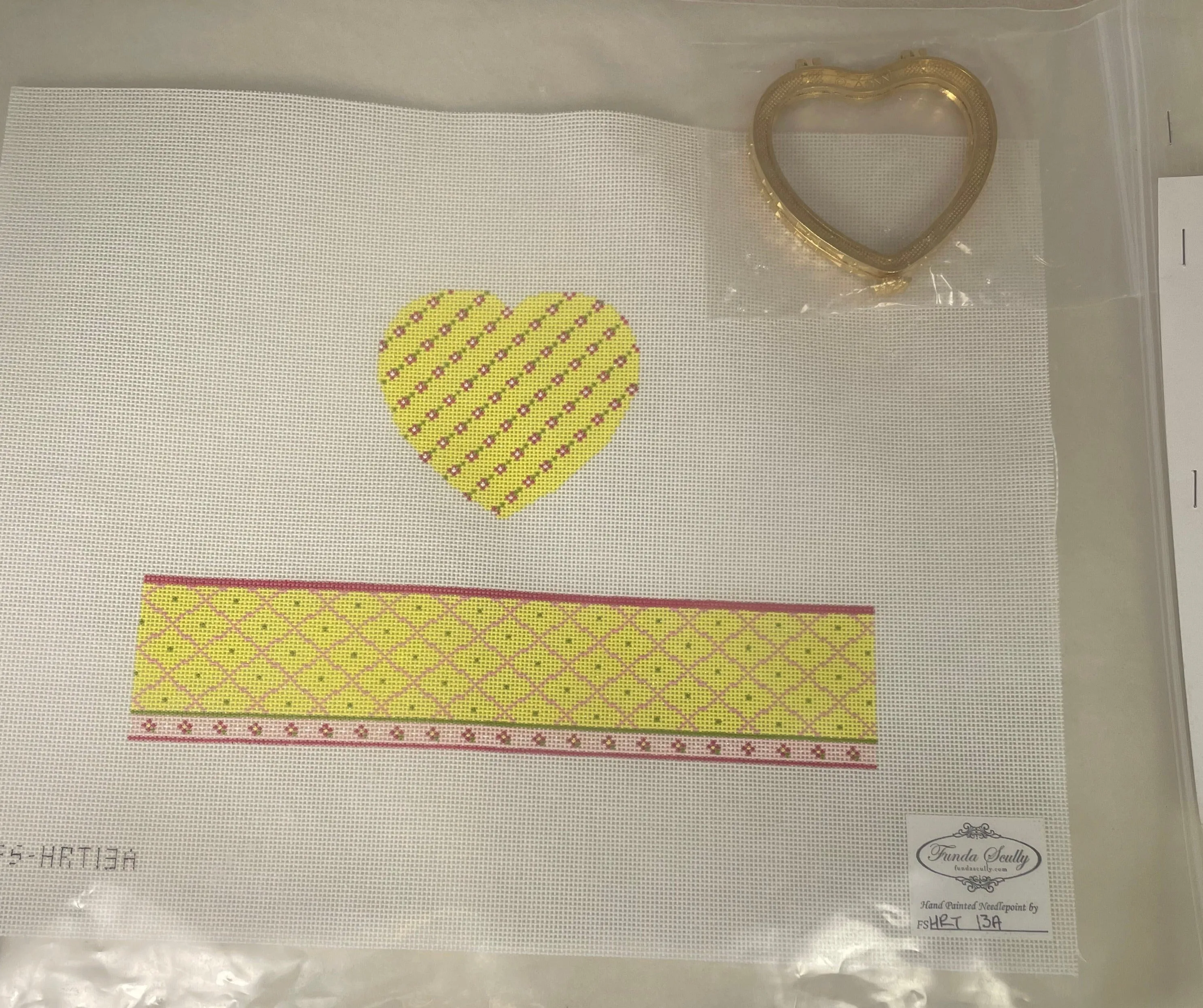 * Funda Scully HRT 13A Yellow Heart Hinged Box