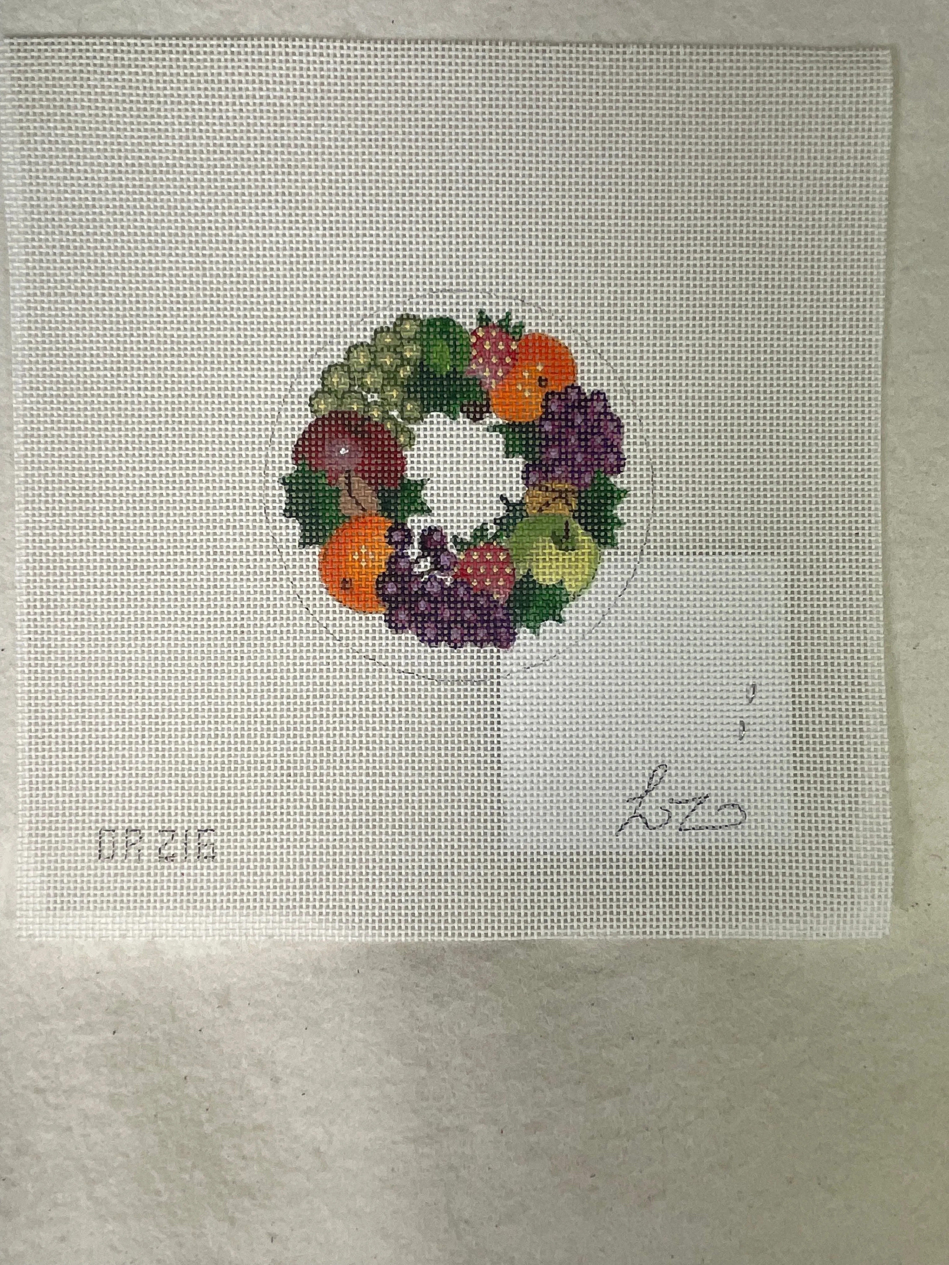 * Liz TTOR-216 Della Robia Christmas Wreath