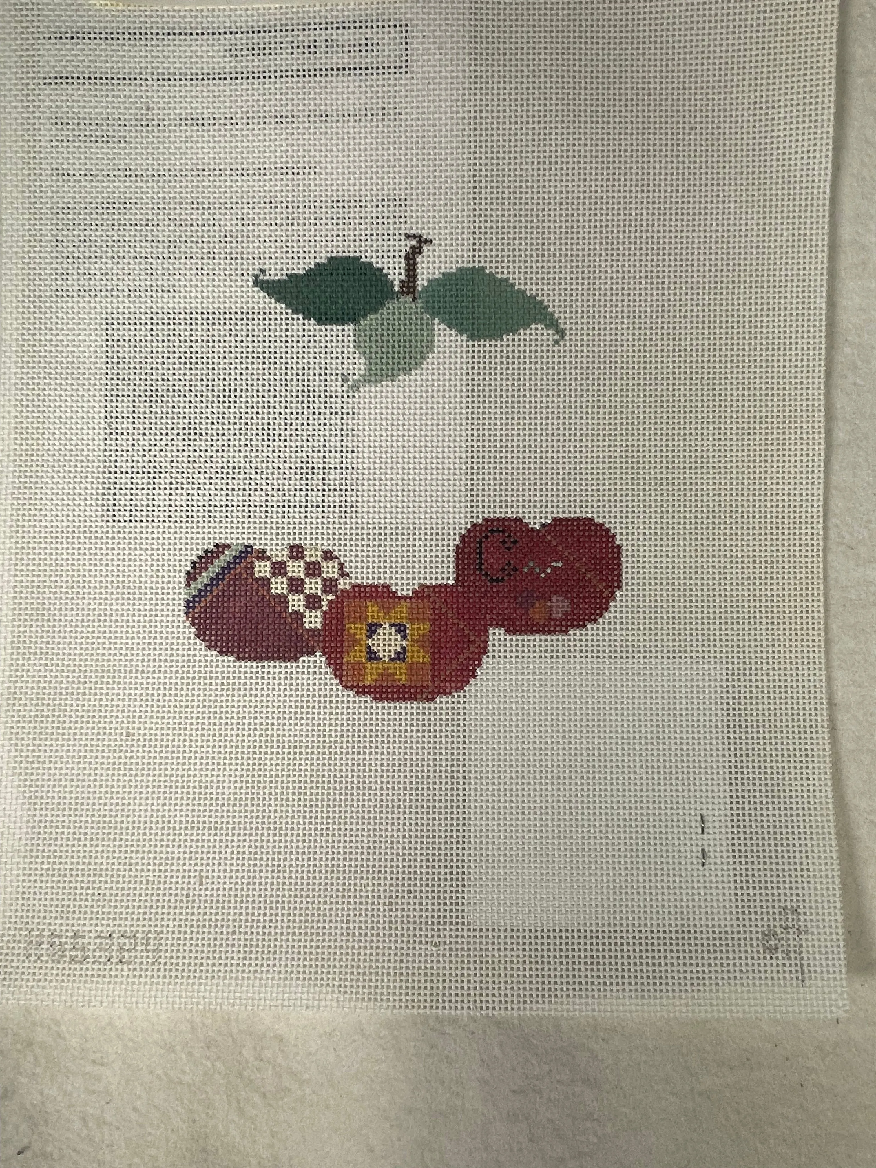 * SALE / Pat Thode HS5324 Quilted Cherries