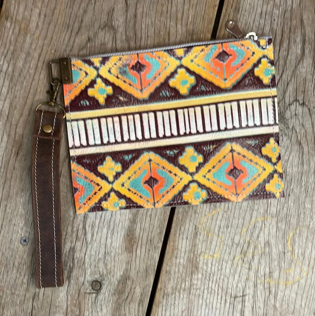 131 Make-up bag - Black & White w/ Western Sunset