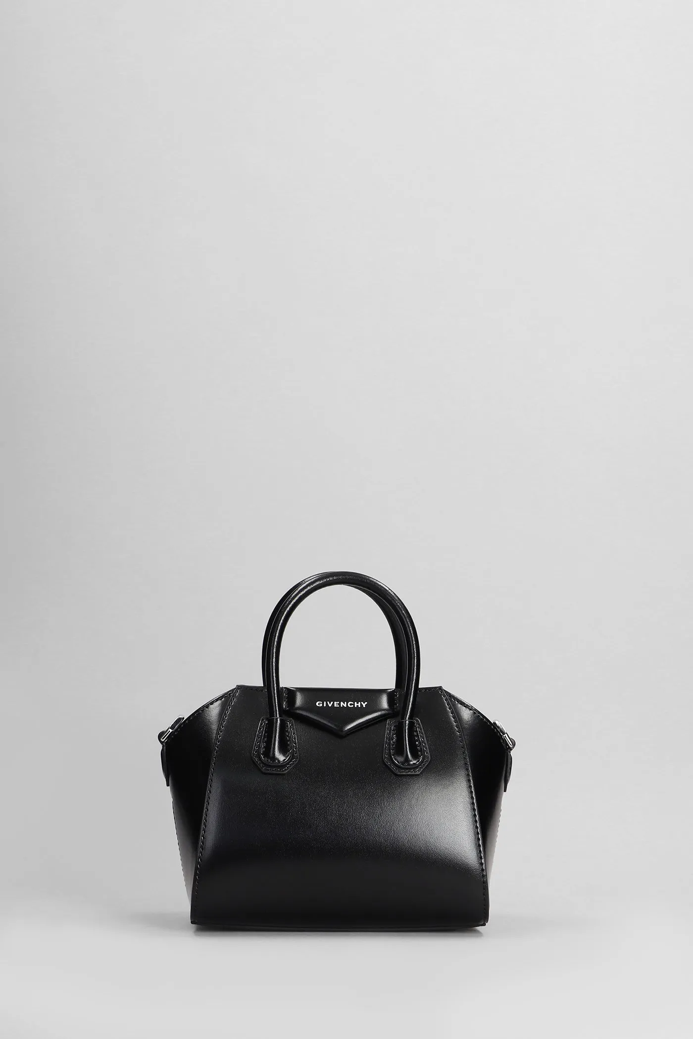 Antigona toy Hand bag in black leather
