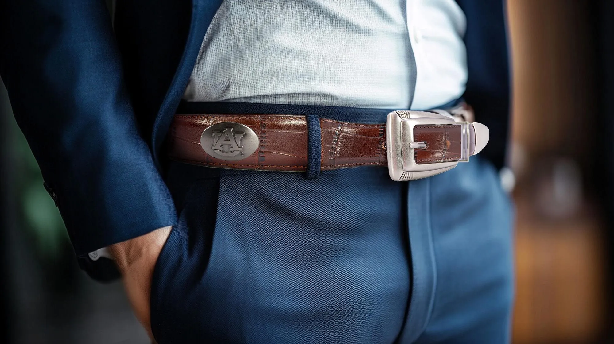 Auburn Tigers Men's Collegiate Croc Leather Belt. Auburn Gift. Tigers Belt. War Eagle. Brown Croc Pattern Full Grain Finish With Metal Conchos.