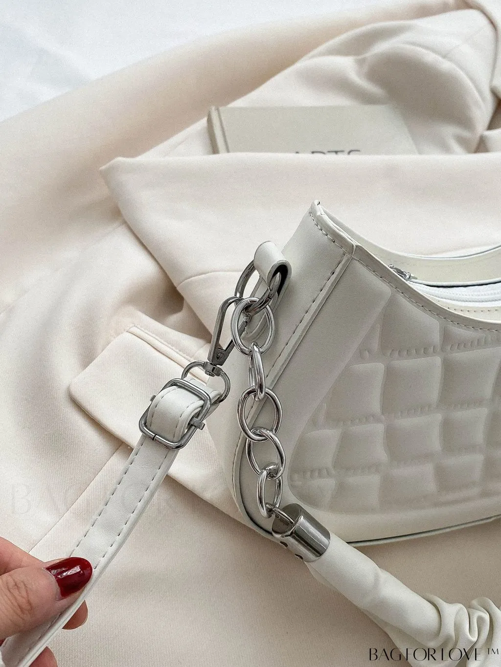 BagForLove - 2023 Fashionable Stone Textured Saddle Bag: Versatile and Elegant Shoulder/Crossbody Option