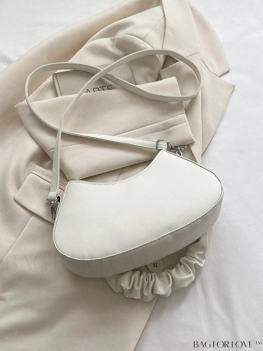 BagForLove - 2023 Fashionable Stone Textured Saddle Bag: Versatile and Elegant Shoulder/Crossbody Option