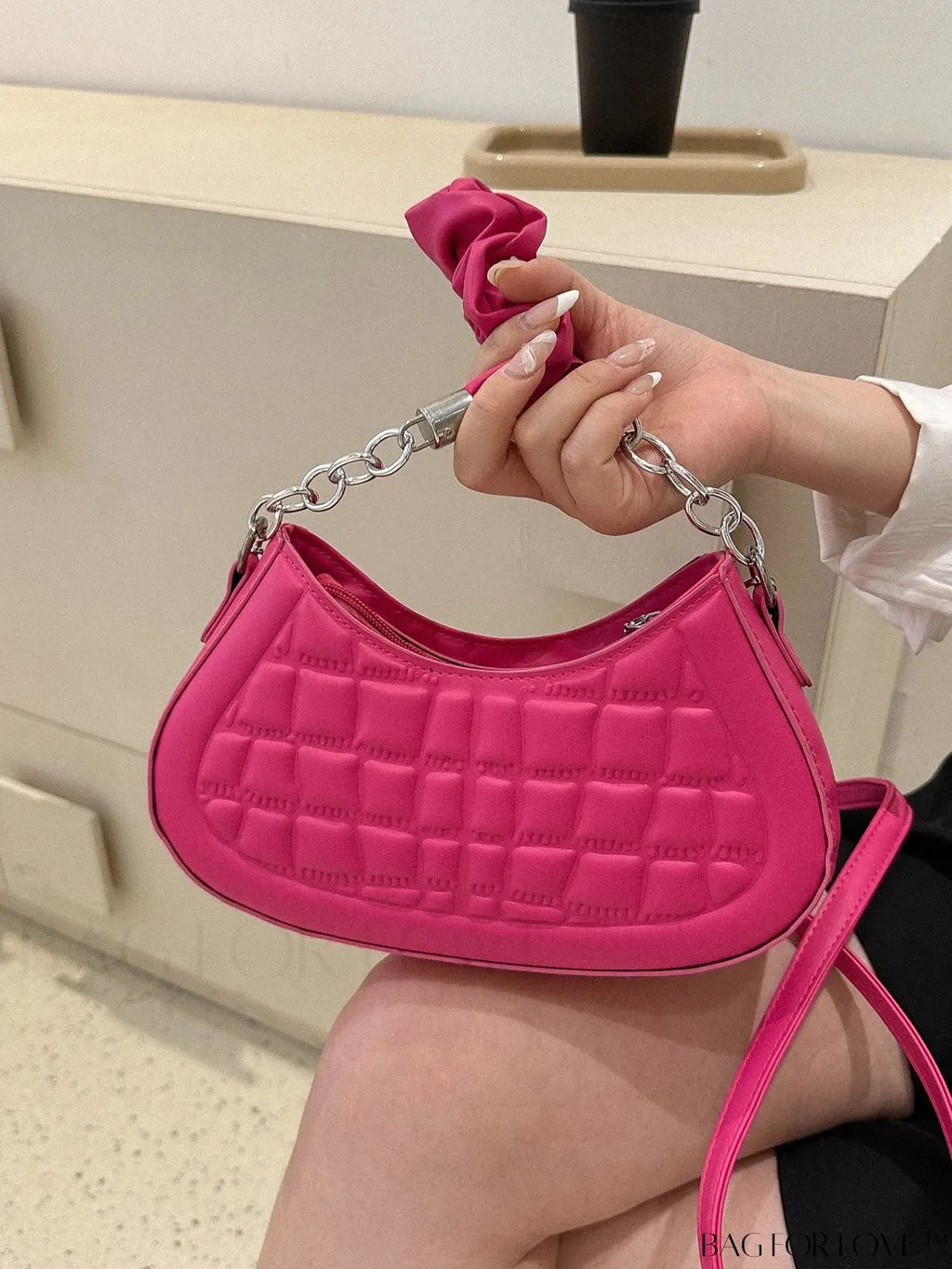 BagForLove - 2023 Fashionable Stone Textured Saddle Bag: Versatile and Elegant Shoulder/Crossbody Option