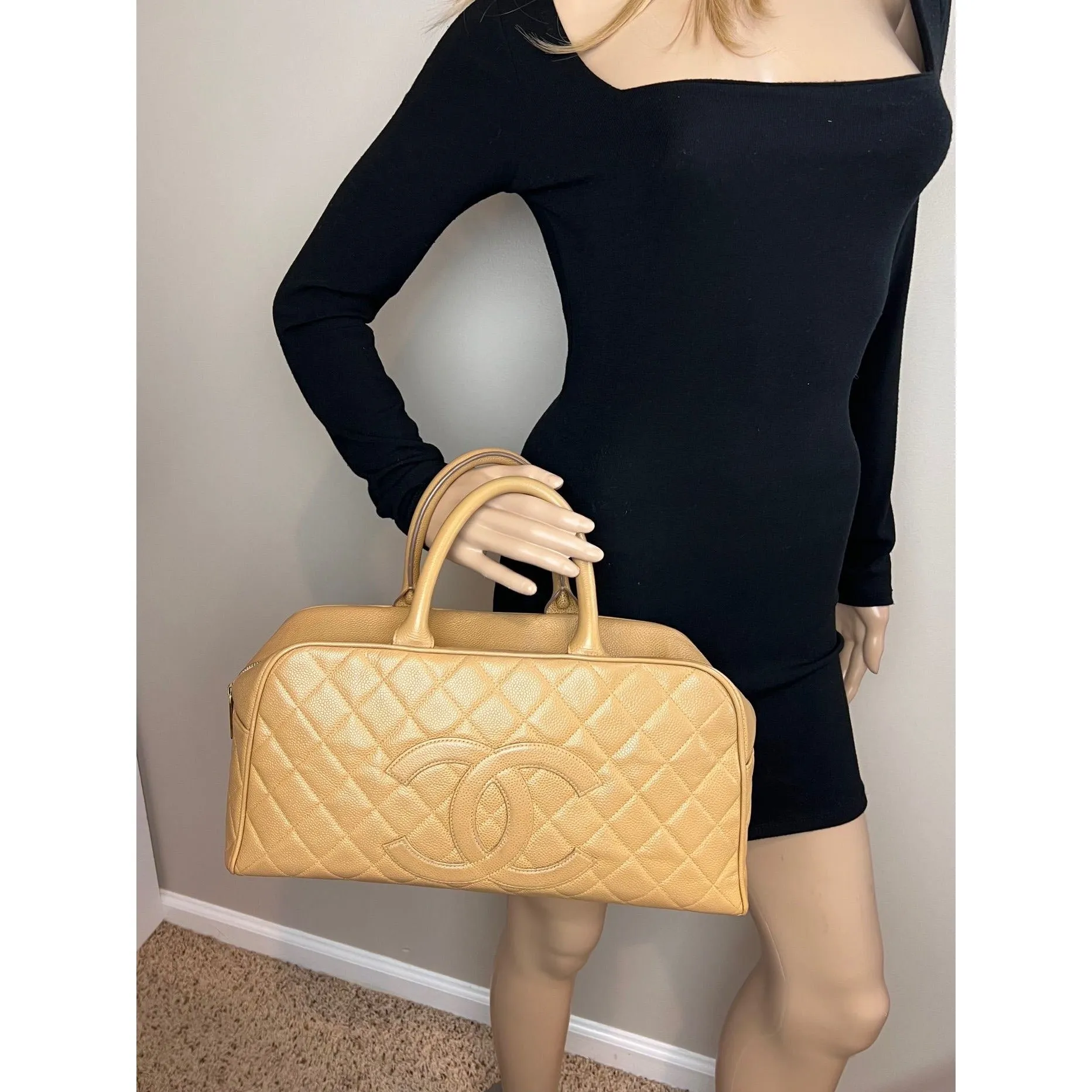 Chanel Quilted Caviar Vintage Large Beige Bowler Hand Bag