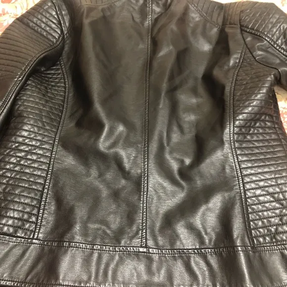 EUC💫GIOLSHON Large Faux‎ Leather short Moto Jacket biker jacket everyday wear