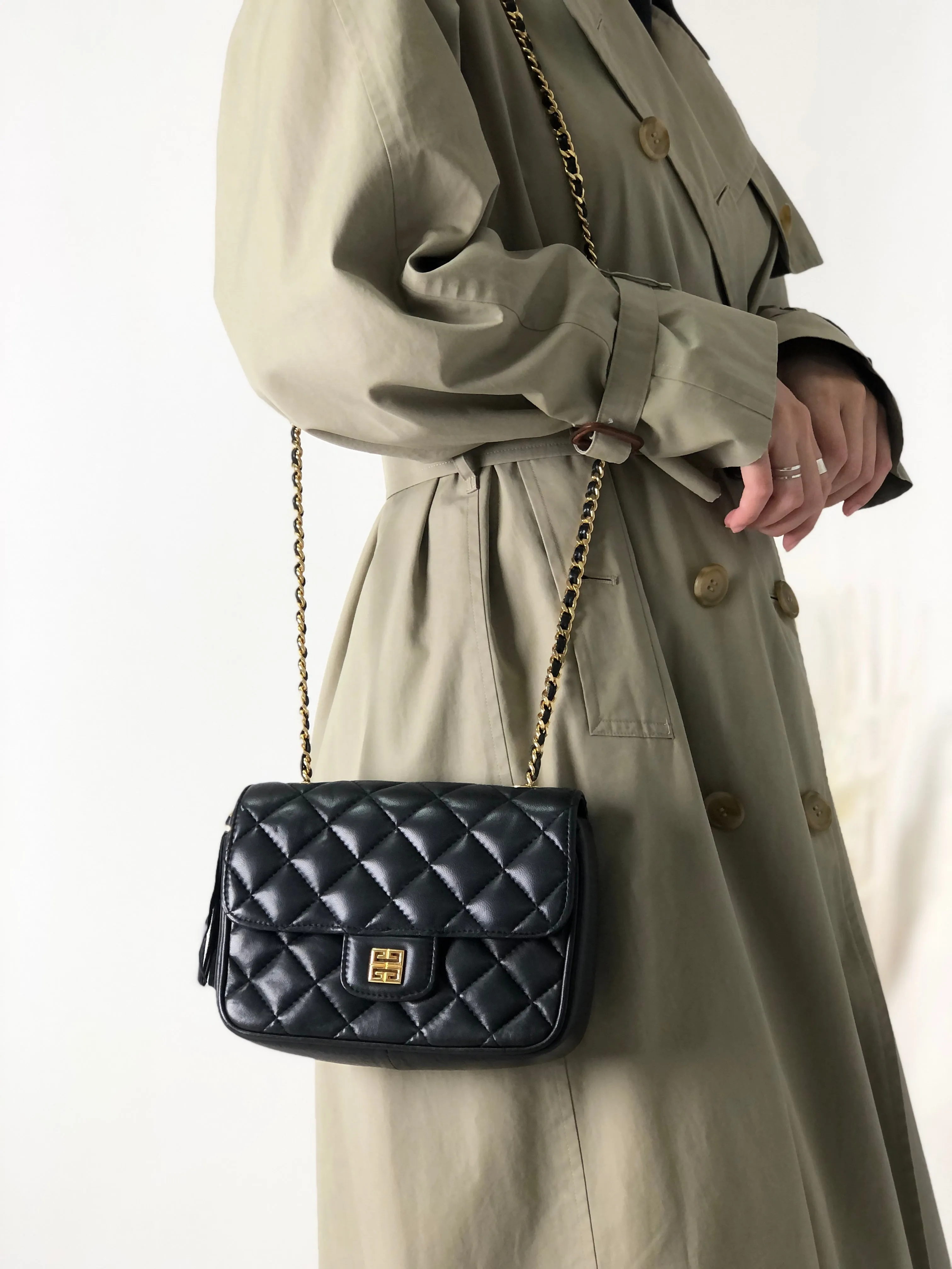 GIVENCHY Logo Motif Tassel Quilted Leather Shoulder bag Black Vintage cygn3n