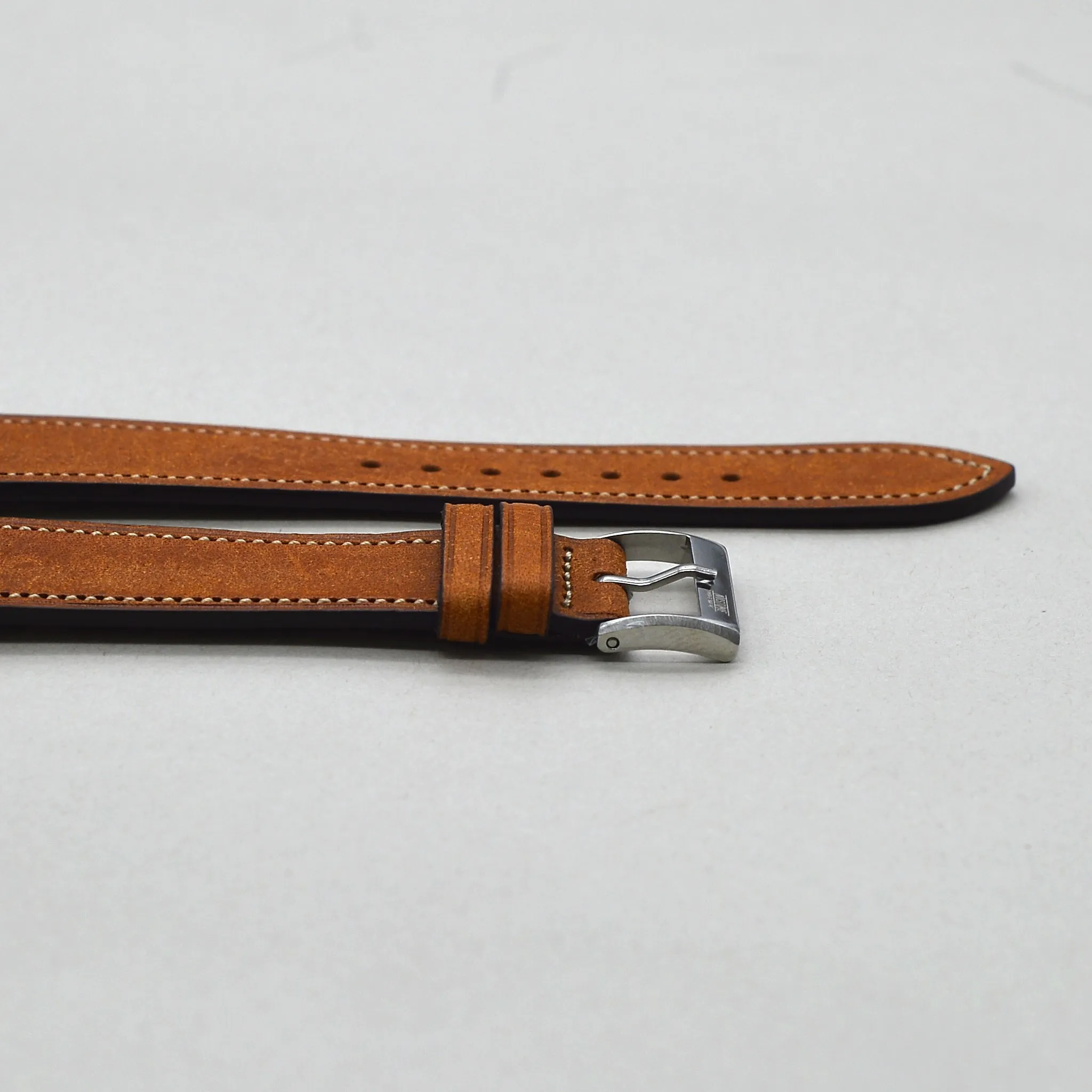GOLD TAN DISTRESSED CALF STANDARD STRAP