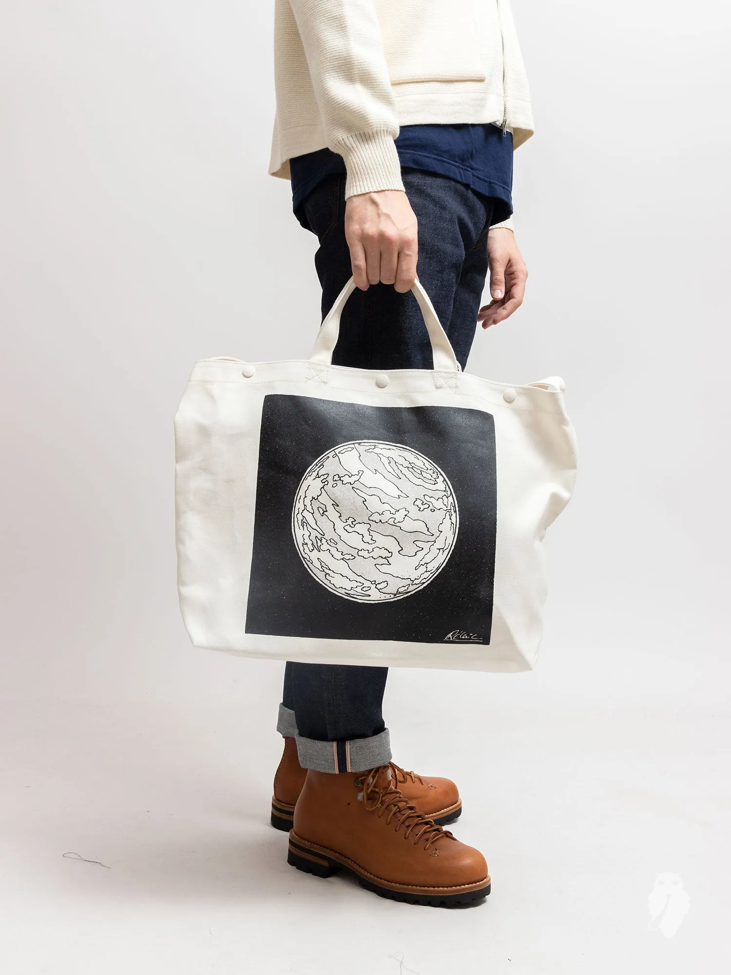 Graphique Tote Bag in Planet