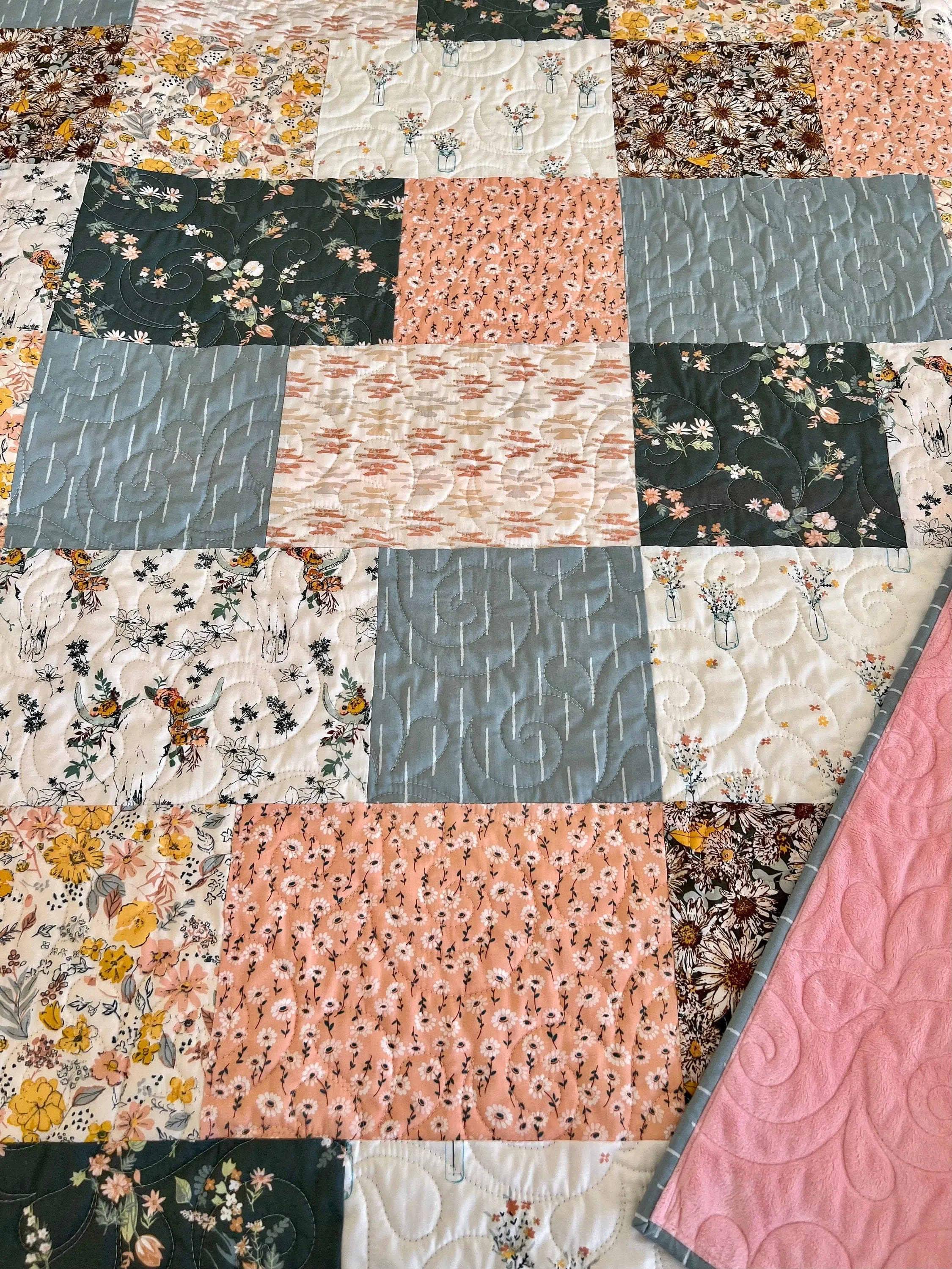 Handmade Quilts for Sale, Blanket Home Decor, Minky Throw, Gifts for Her