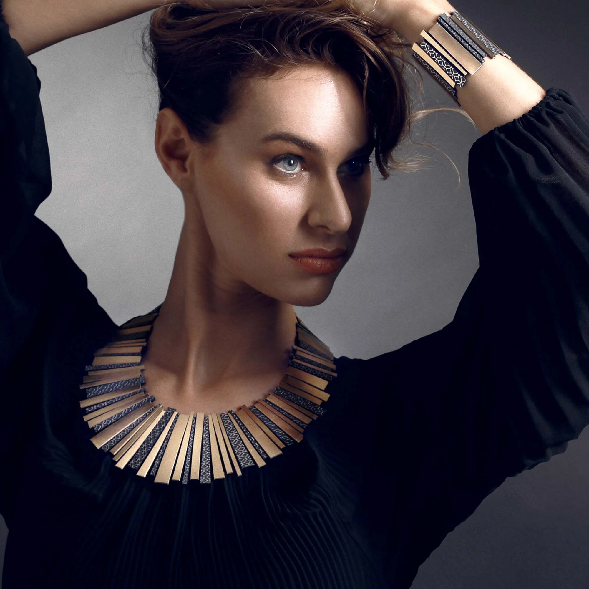 Hellena silver leather statement jewelry set