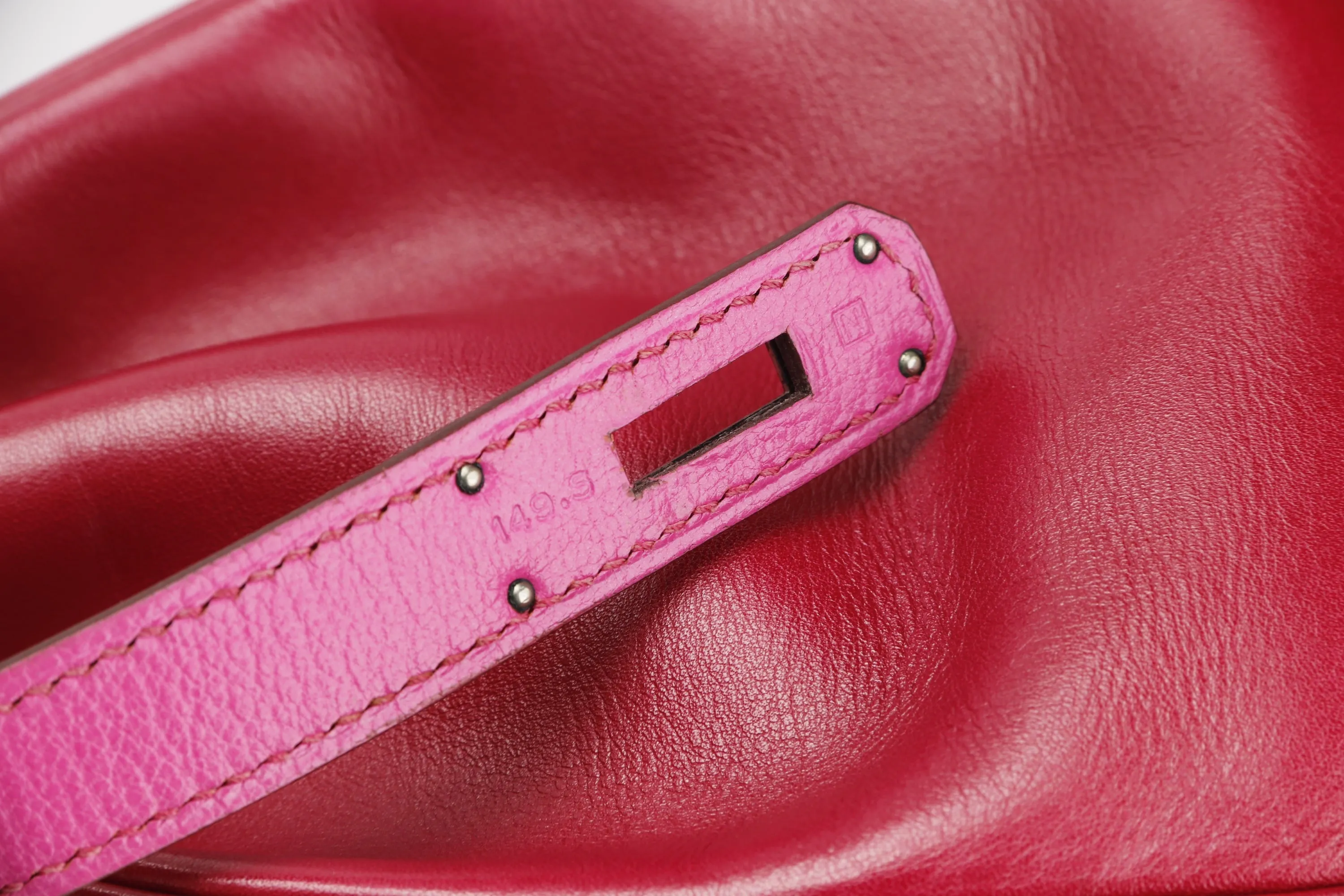 HERMES KELLY 35 (STAMP N) RED SWIFT LEATHER SILVER HARDWARE, WITH KEYS, LOCK, STRAP & DUST COVER