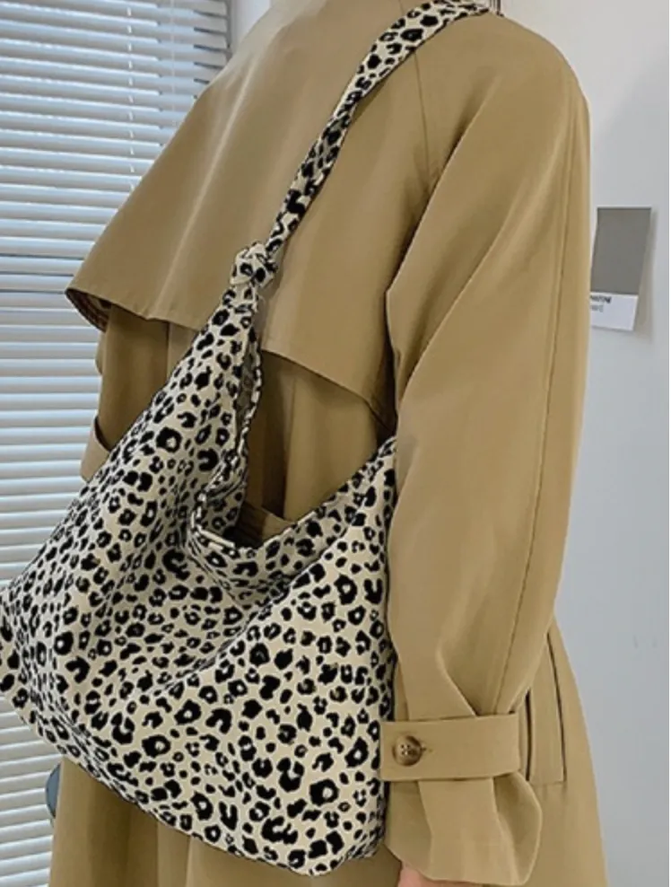 Leopard Print Shoulder Canvas Bag - Black