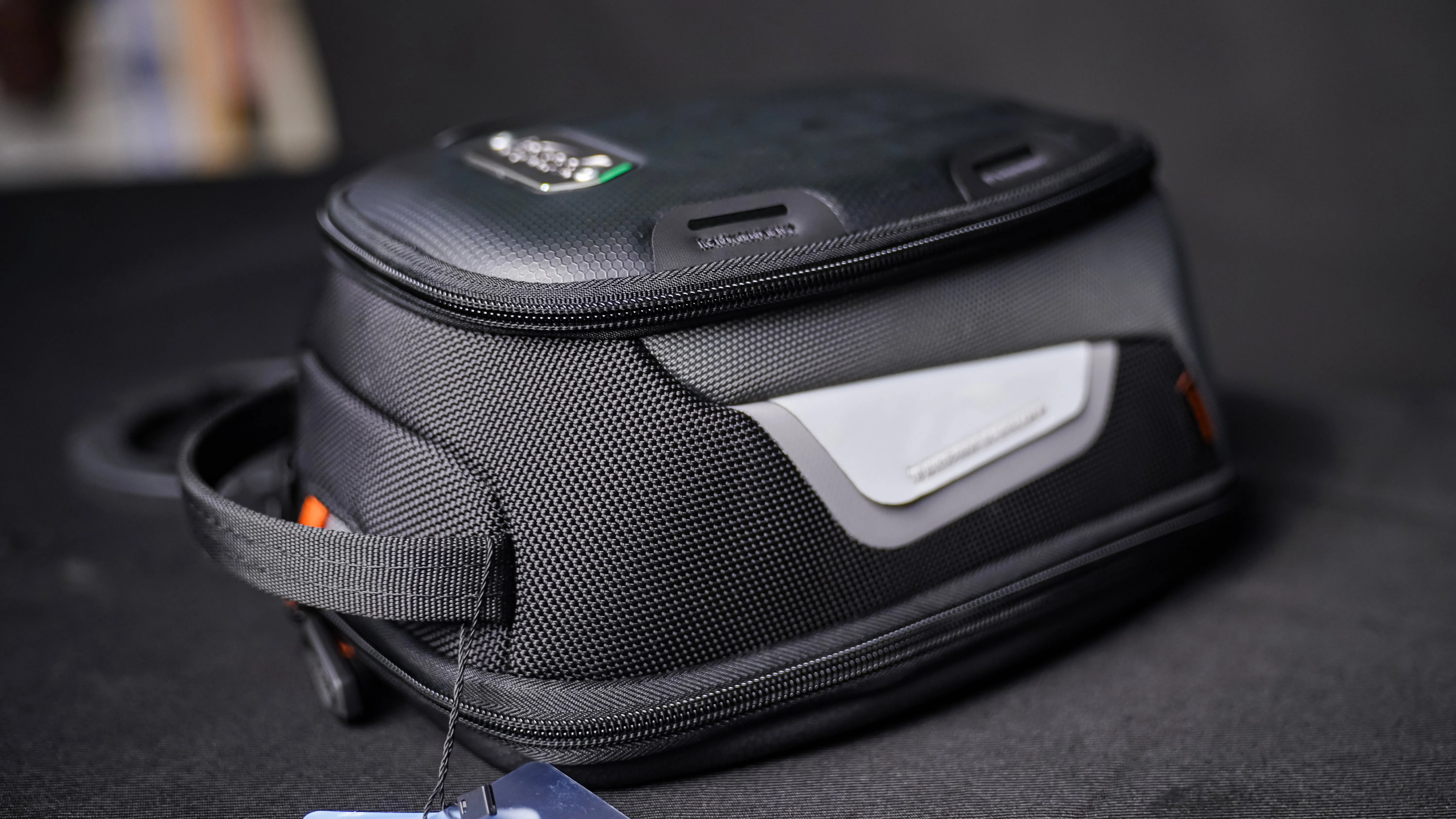 LOBOO TANK BAG (6.5 LITTERS)