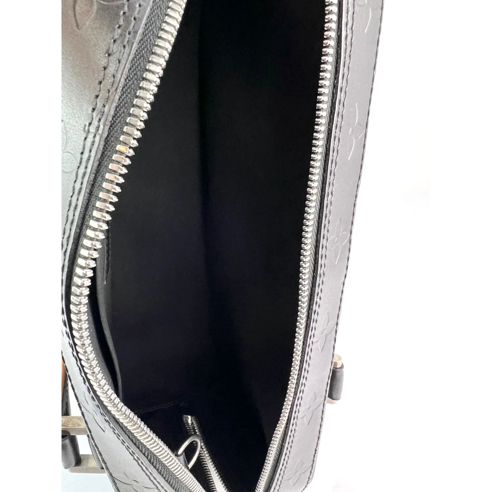 Louis Vuitton Mat Monogram Shelton Black Hand Bag