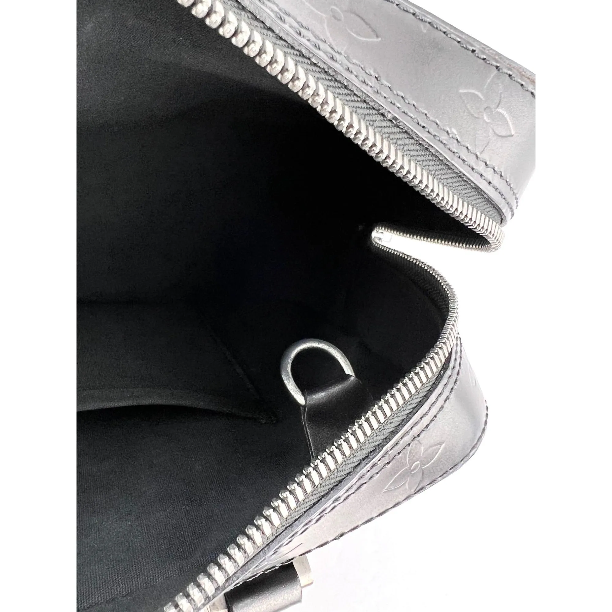 Louis Vuitton Mat Monogram Shelton Black Hand Bag