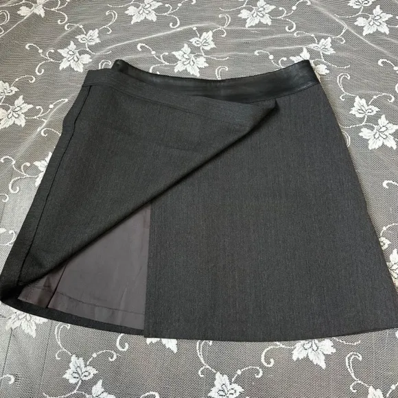Marisa Miniccuci Grey Wool Faux Wrap Leather Waistband Mini Skirt Sz 8