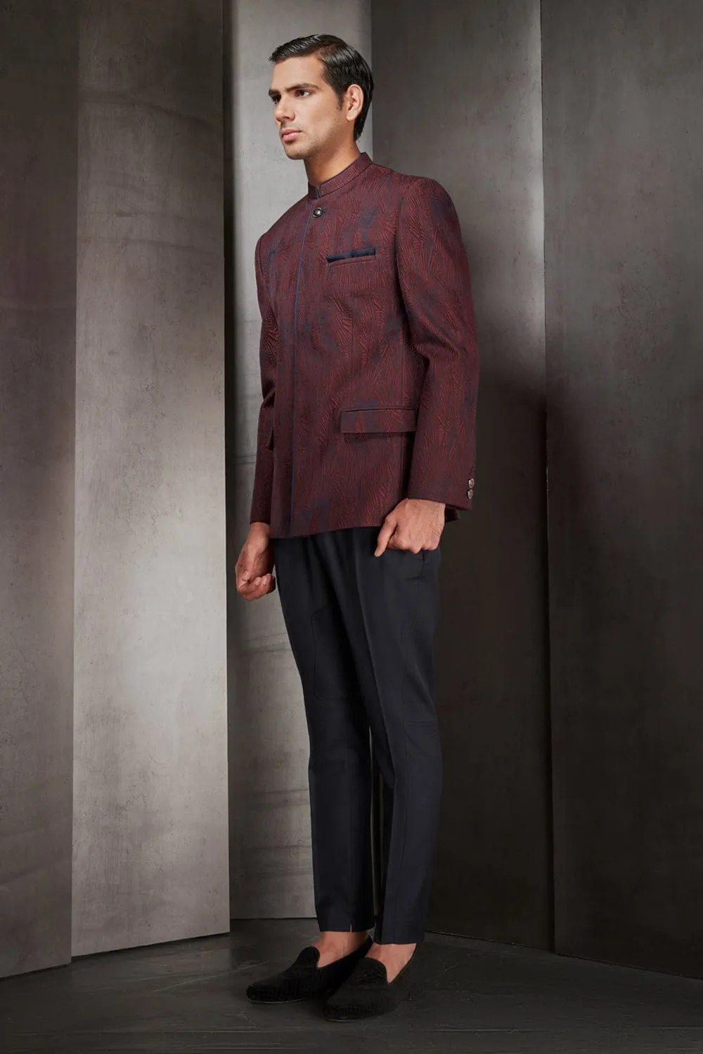 Maroon Quilted Wing Pattern Bandgala