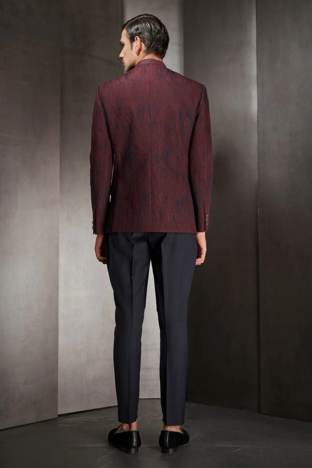 Maroon Quilted Wing Pattern Bandgala