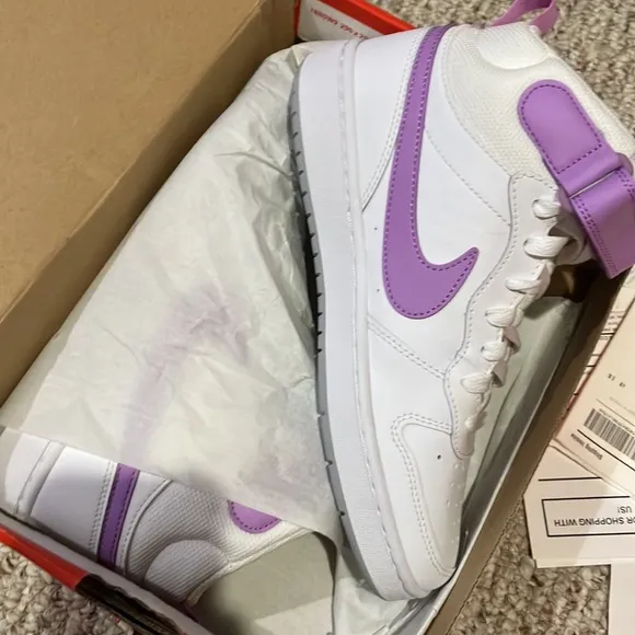 Nike BIG KID COURT BOROUGH 2 MID SNEAKER size US 5.5 EU 38