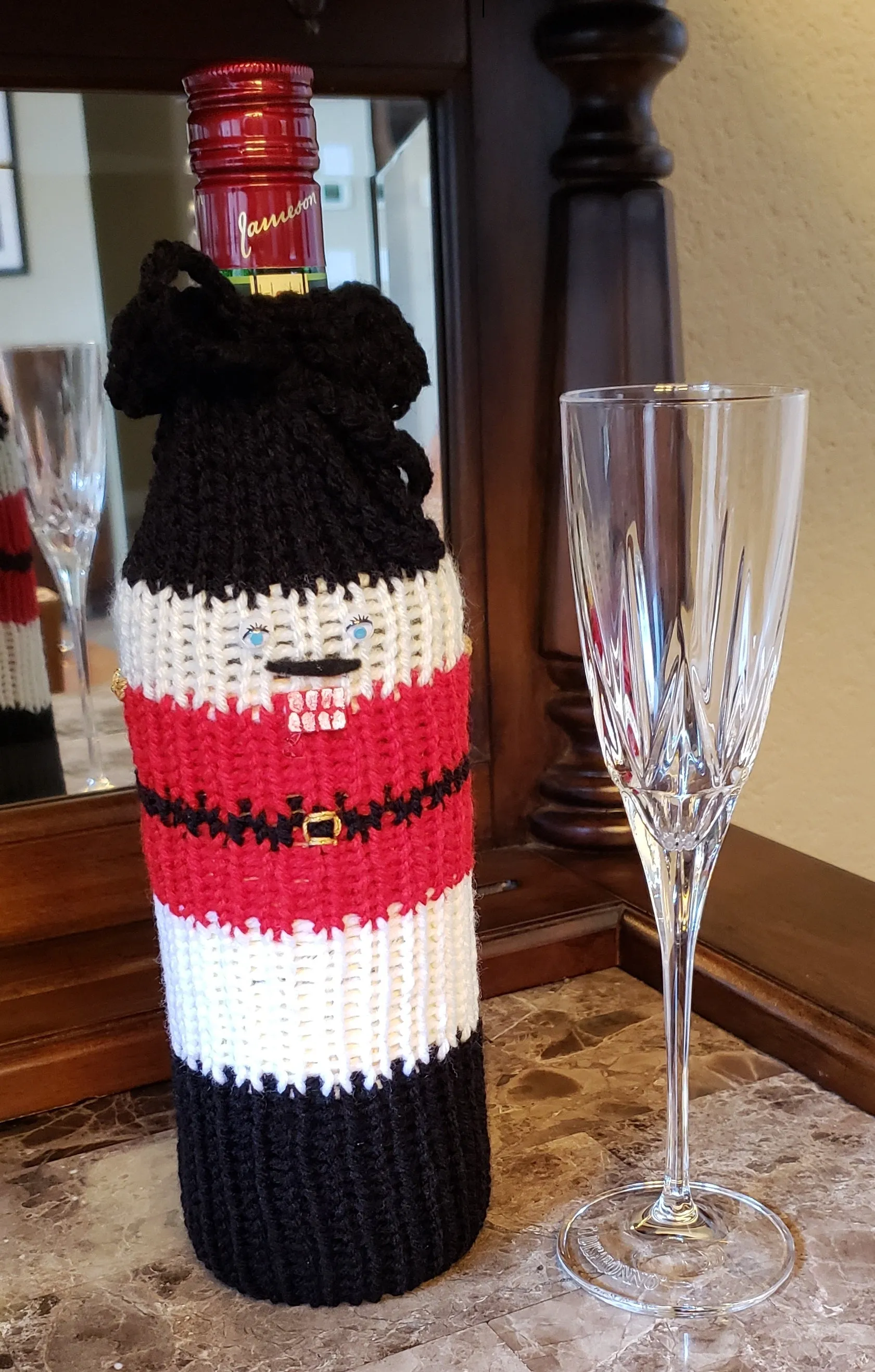 Nutcracker/Toy Soldier Wine Bag Addi Pro Pattern