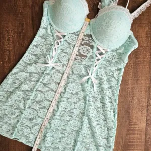 NWOT! 2PC SET Cassandra Intimates Lace Babydoll   String, M, Misty Teal