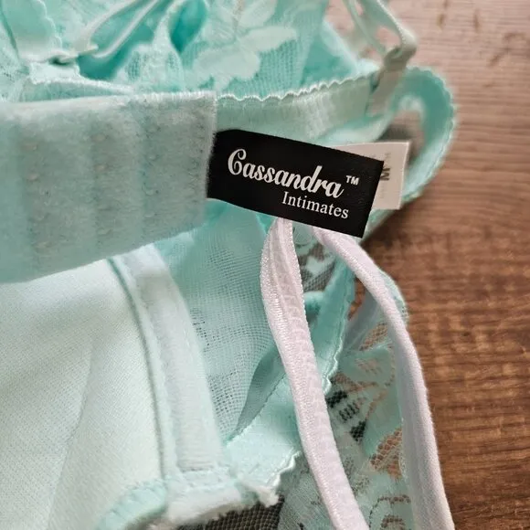 NWOT! 2PC SET Cassandra Intimates Lace Babydoll   String, M, Misty Teal