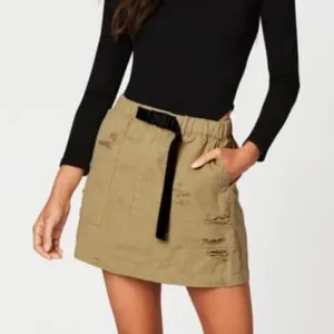 NWT CARMAR Los Angeles Mini Skirt Size 8