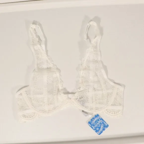 NWT Free People Bra Lace Plunge in Ivory/White