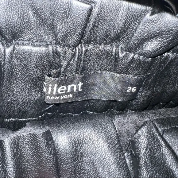 NWT Silent New York Blank NYC faux leather shorts SIZE 26