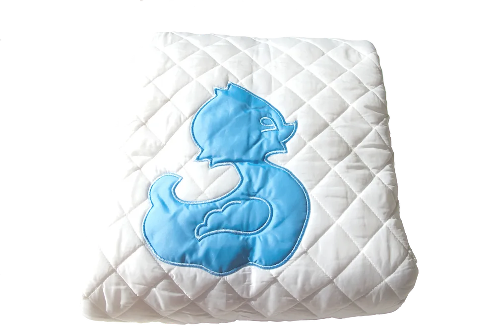 Plush Crib Puff – Handmade Diamond Quilted Comforter