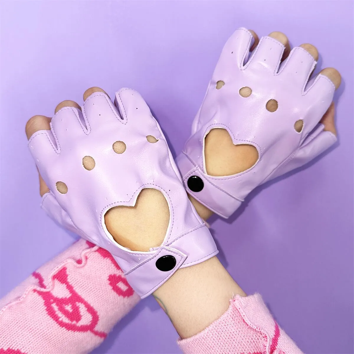 Punk heart hollow gloves yc25006