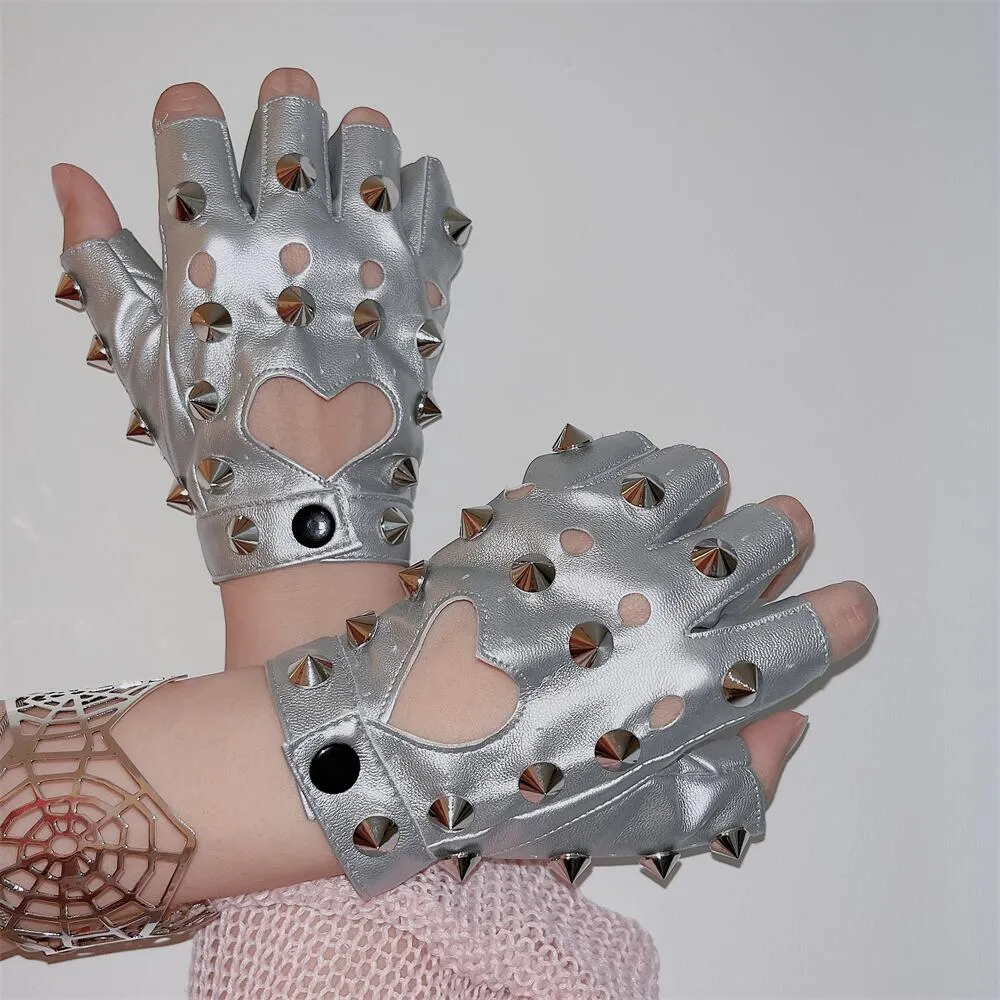 Punk heart hollow gloves yc25006