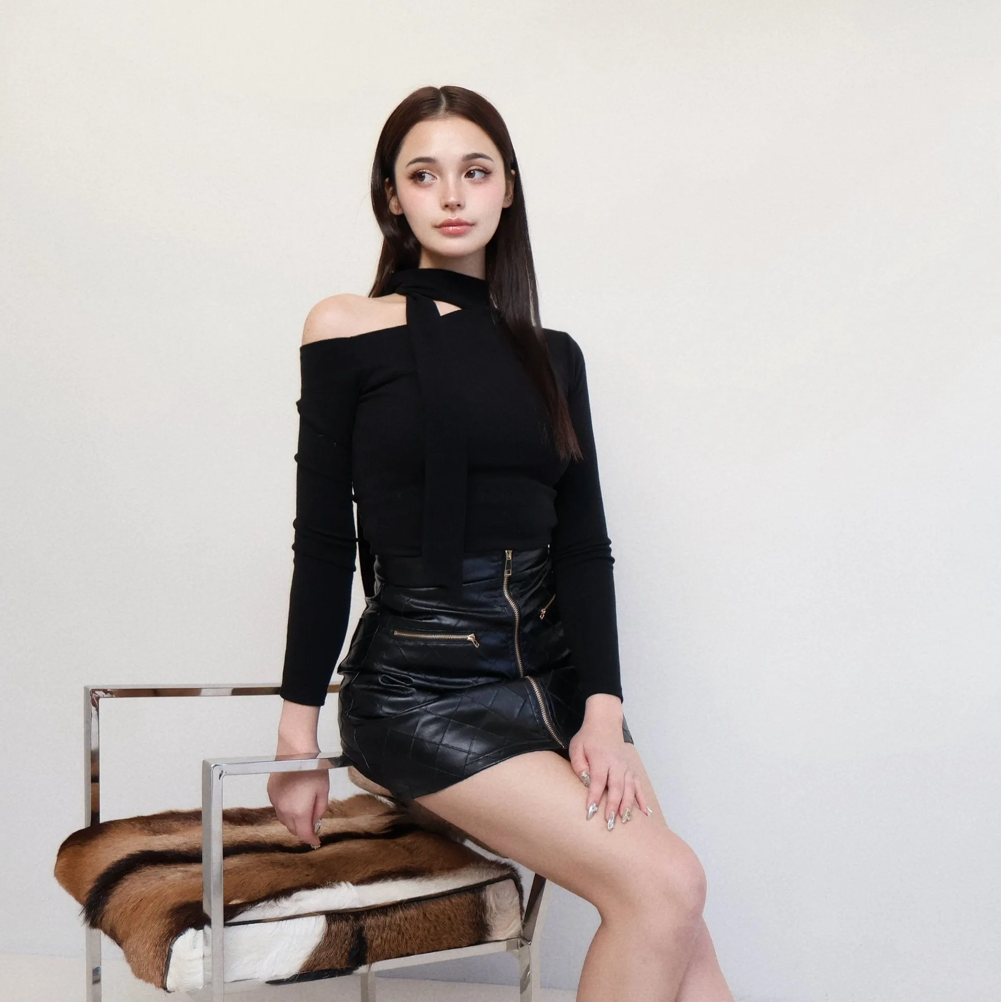 Quilted zipped leather miniskirt