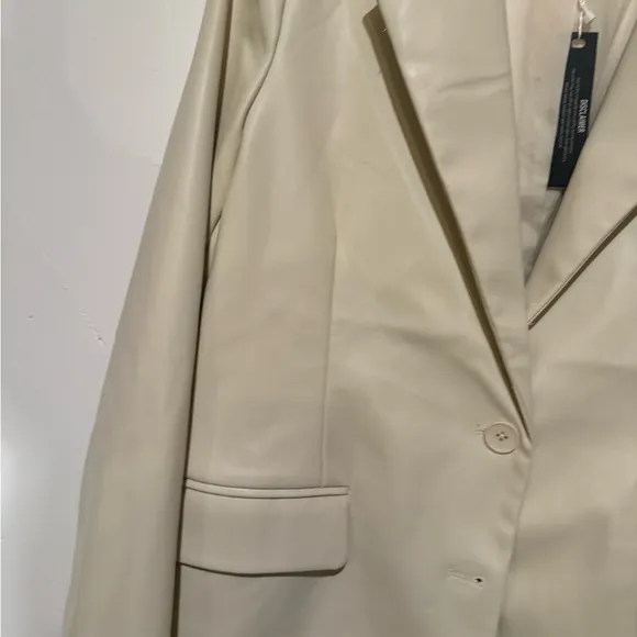 Steve Madden faux leather boyfriend blazer size medium