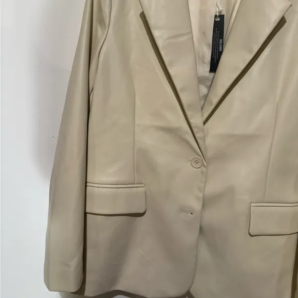 Steve Madden faux leather boyfriend blazer size medium