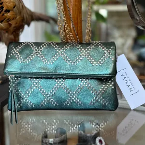 The EMERALD CITY Clutch in Metallic Green