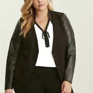 Torrid Sz 3 Black Blazer Faux Leather Open Front Plus Size