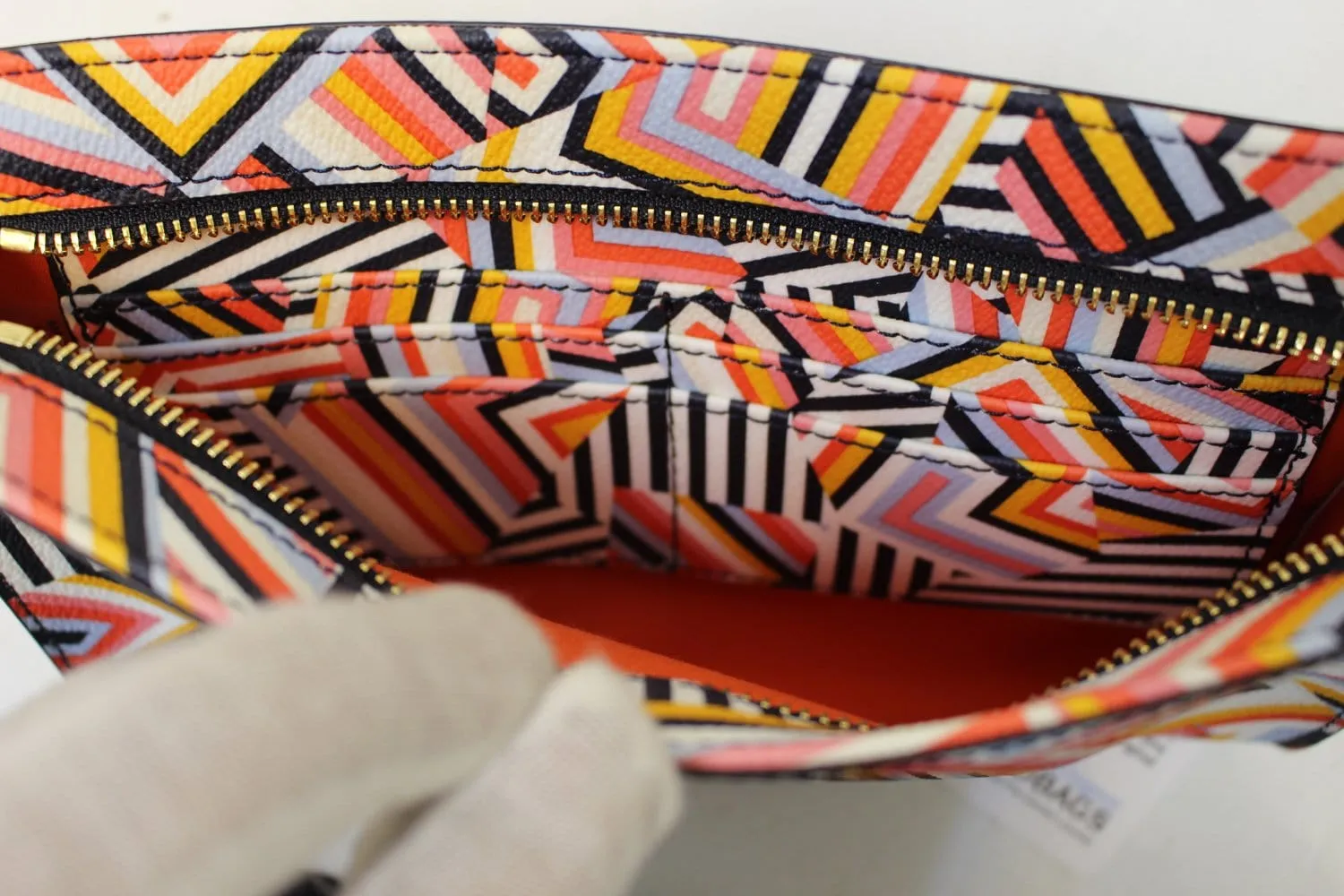 TORY BURCH Kerrington Wallet Crossbody Clutch Cut Out T Print