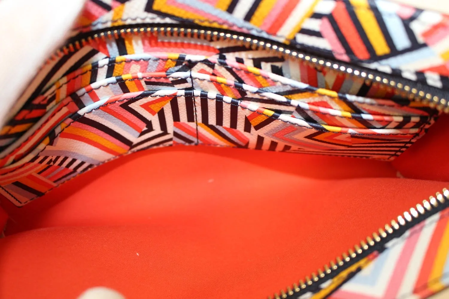 TORY BURCH Kerrington Wallet Crossbody Clutch Cut Out T Print