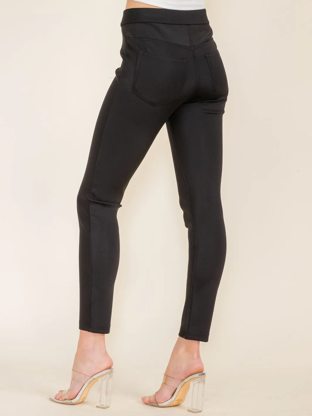 WOMEN'S BUTTON CLOSURE BACK POCKETS SKINNY PANTS