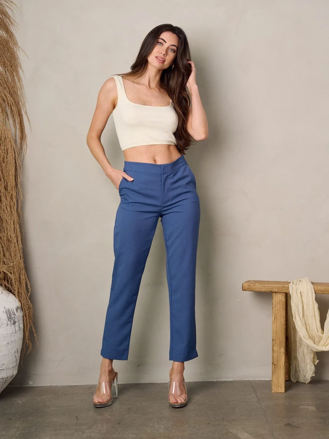 WOMEN'S BUTTON CLOSURE SOLID POCKETS PANTS