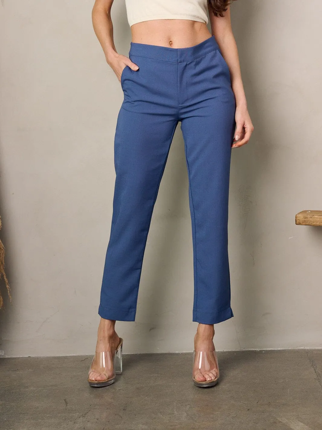 WOMEN'S BUTTON CLOSURE SOLID POCKETS PANTS
