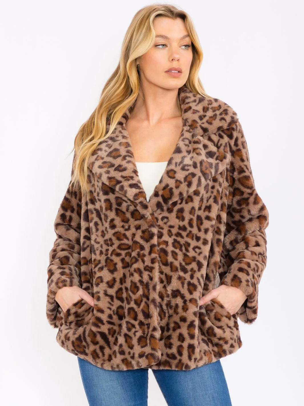 WOMEN'S LONG SLEEVE BUTTON CLOSURE FRONT POCKETS ANIMAL PRINT SHERPA JACKET