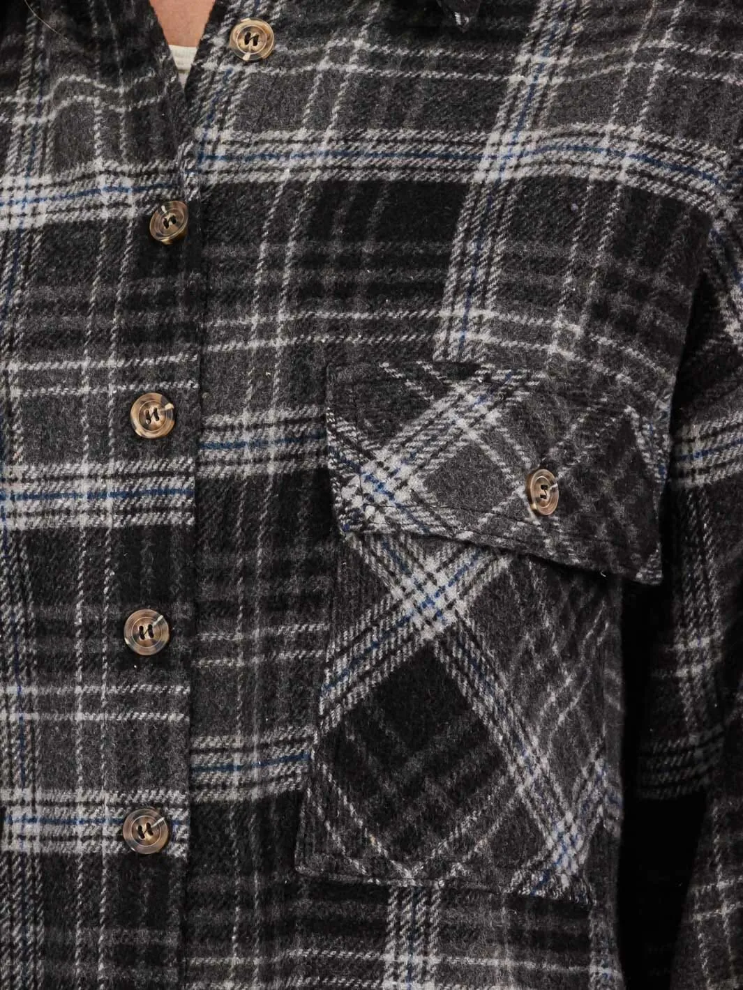 WOMEN'S LONG SLEEVE BUTTON CLOSURE FRONT POCKETS PLAID JACKET
