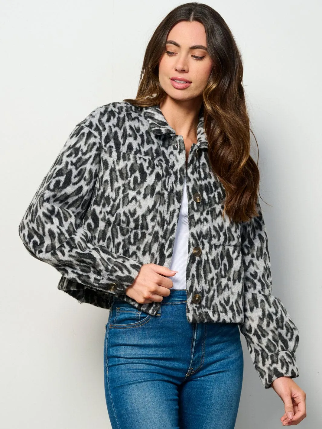 WOMEN'S LONG SLEEVE BUTTON CLOSURE POCKETS ANIMAL PRINT FUZZY JACKET